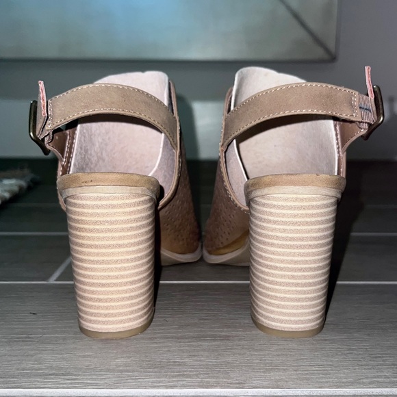 Peep Toe Mule Sandals with Stacked Block Heel - Picture 5 of 7
